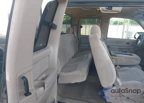 2001 Chevrolet Silverado 1500 Ls из США, поврежденный, VIN 2GCEC19V811118417